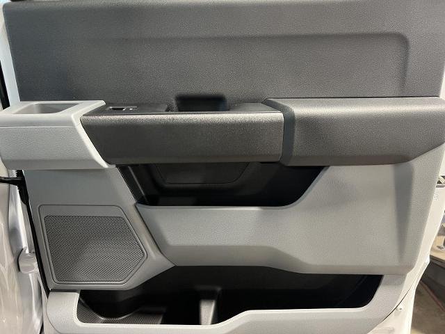 New 2026 Oxford White Ford XL image 15