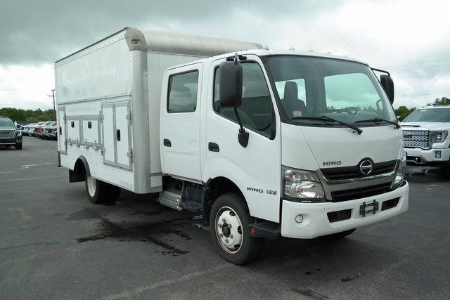 Used 2018  Hino  image 4