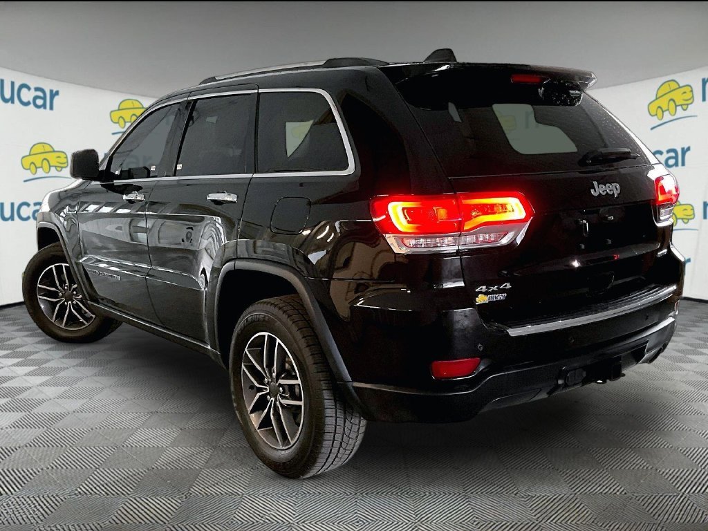 Used 2019 Diamond Black Crystal Pearlcoat Jeep Limited image 4