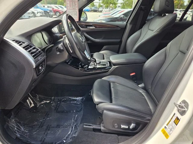 Certified Used 2022 White BMW sDrive30i image 3