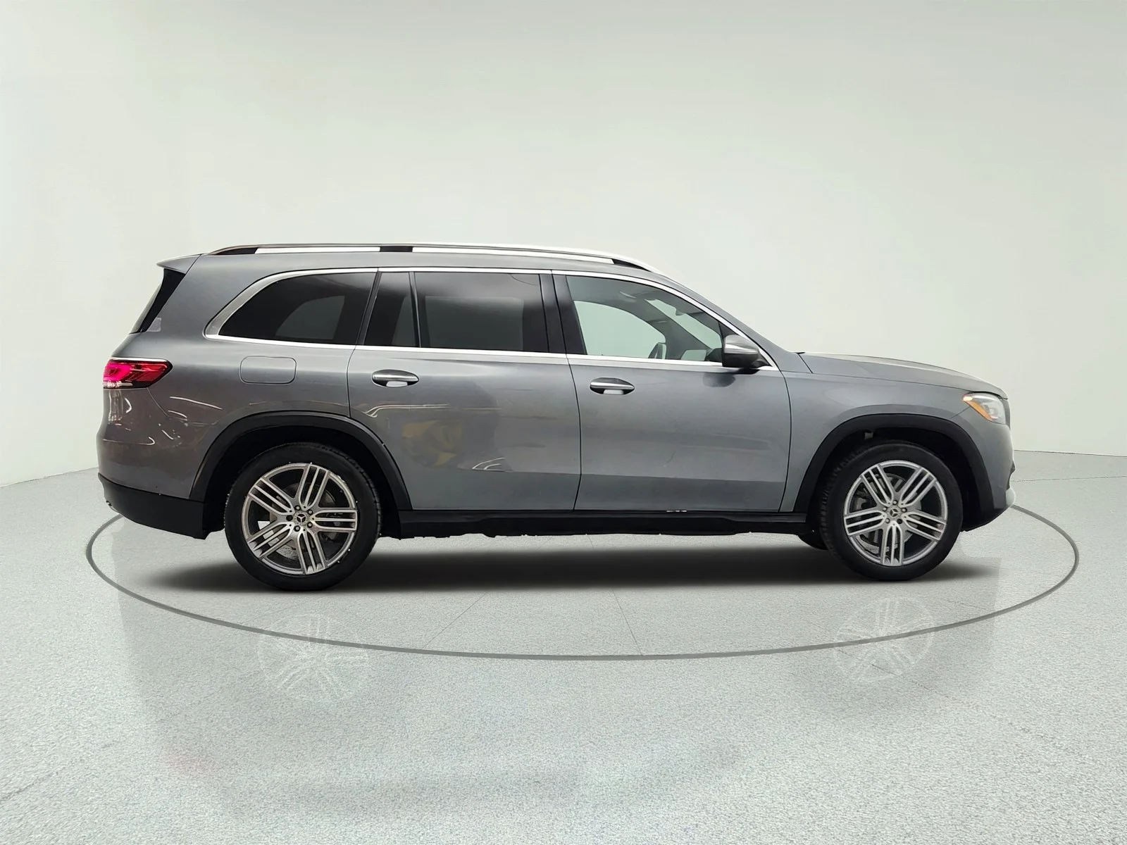 Used 2021 Selenite Grey Metallic Mercedes-Benz GLS 450 4MATIC® SUV image 4