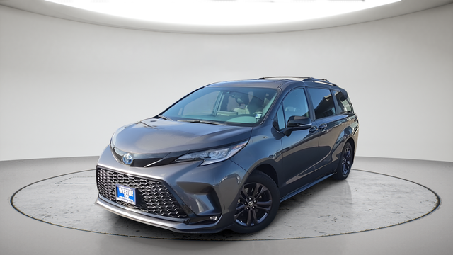 2025 Toyota Sienna XSE