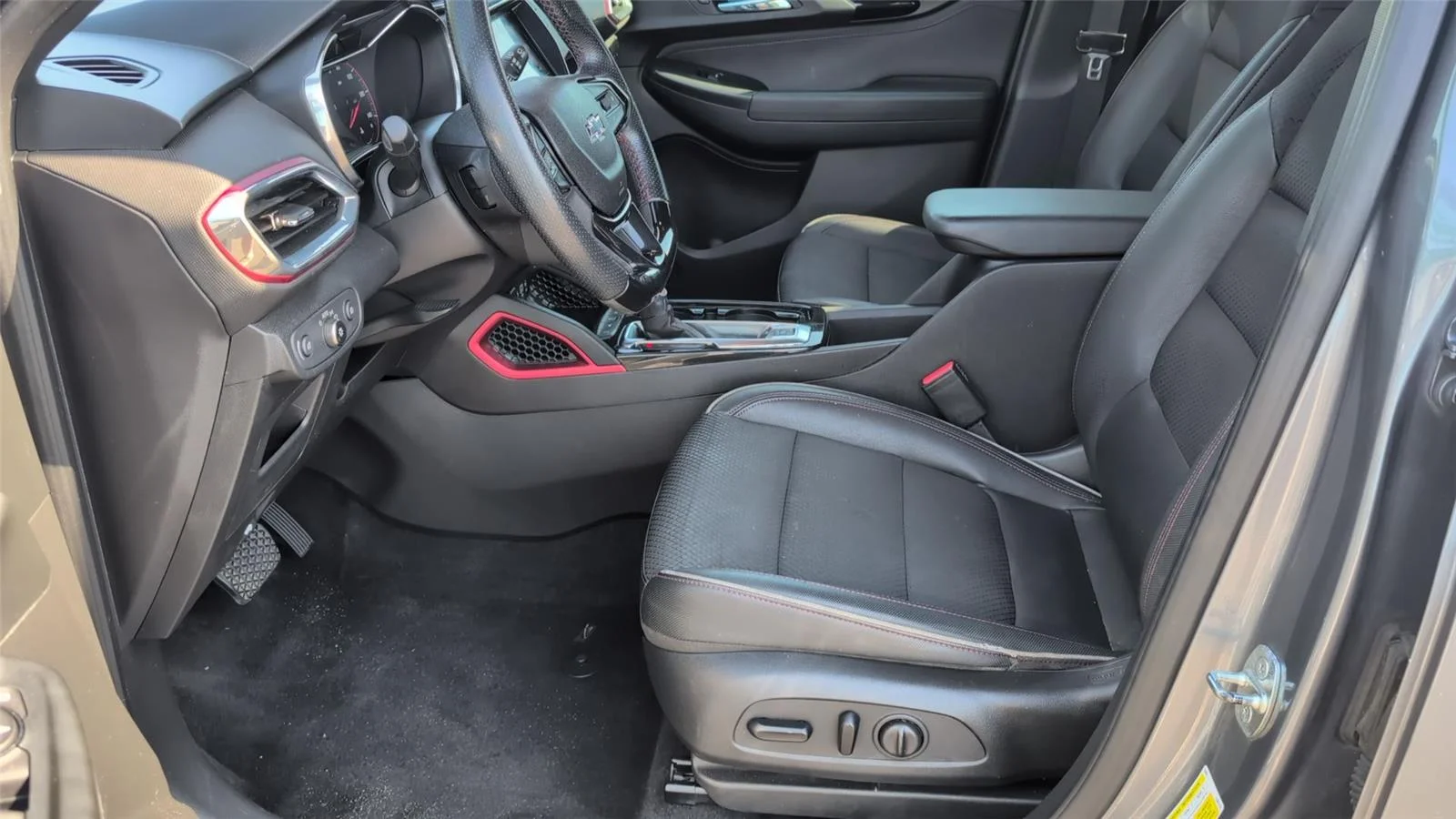 Used 2021 SATIN STEEL METALLIC Chevrolet RS image 12