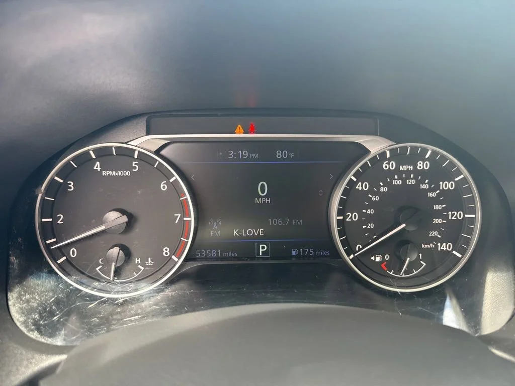 Used 2024 Silver Nissan 2.5 SV image 11