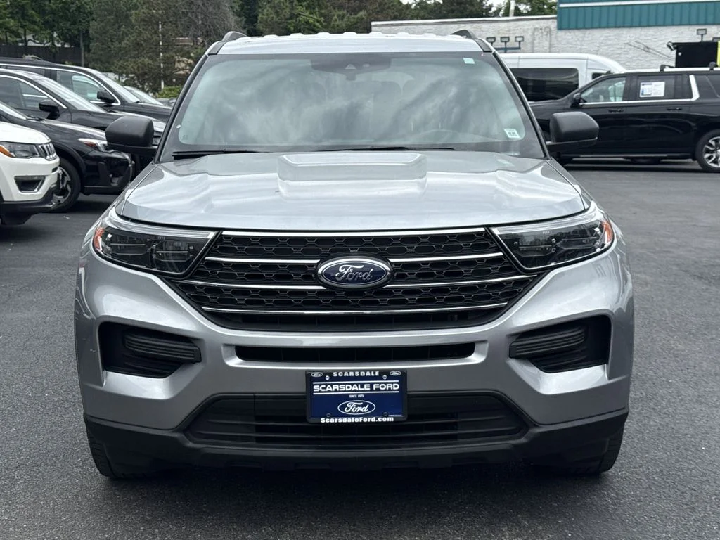 Used 2023 Silver Metallic Ford XLT image 2