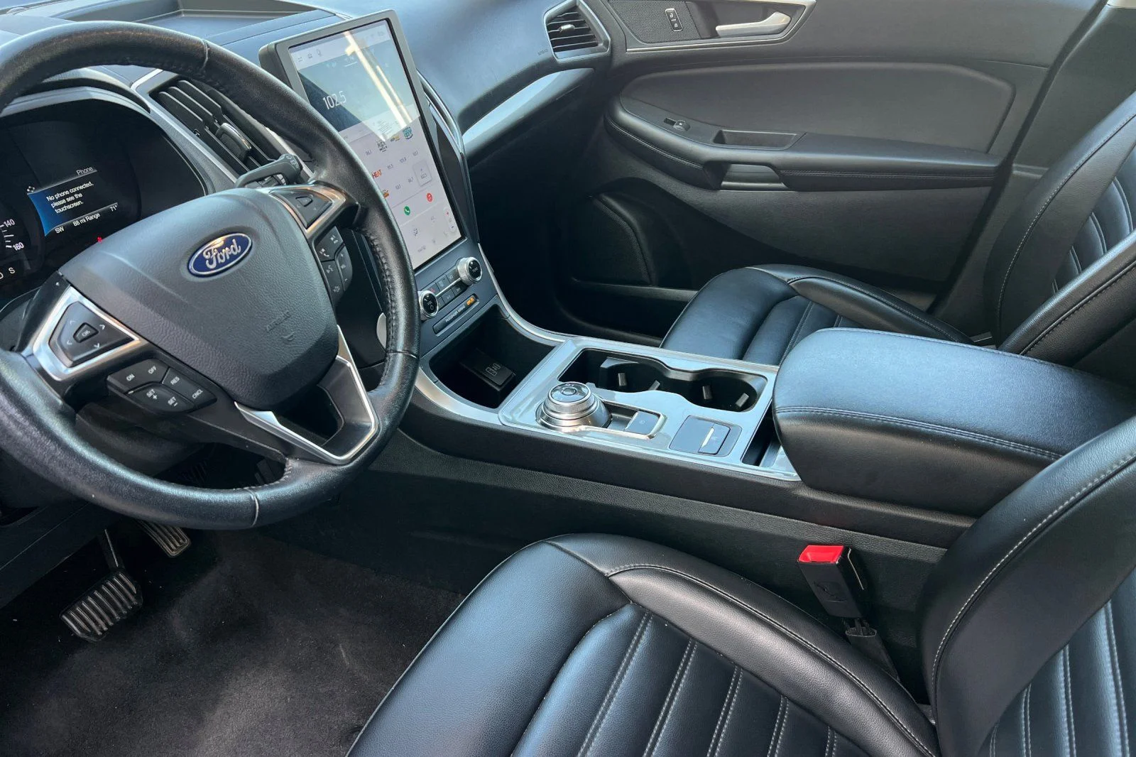Used 2024 Gray Ford SEL image 10