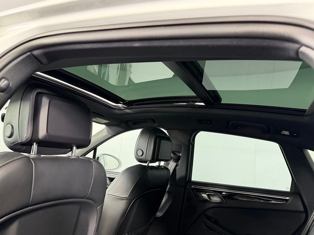 Used 2025 White Porsche  image 18