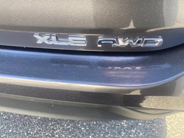 Used 2025 Magnetic Gray Metallic Toyota XLE image 4