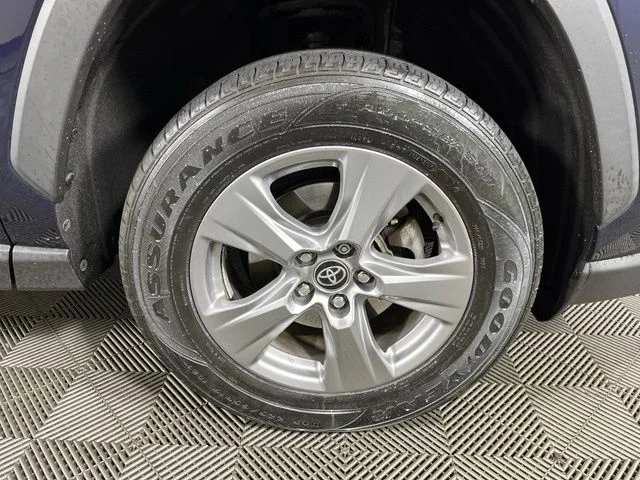 Used 2022 Blue Toyota XLE image 9