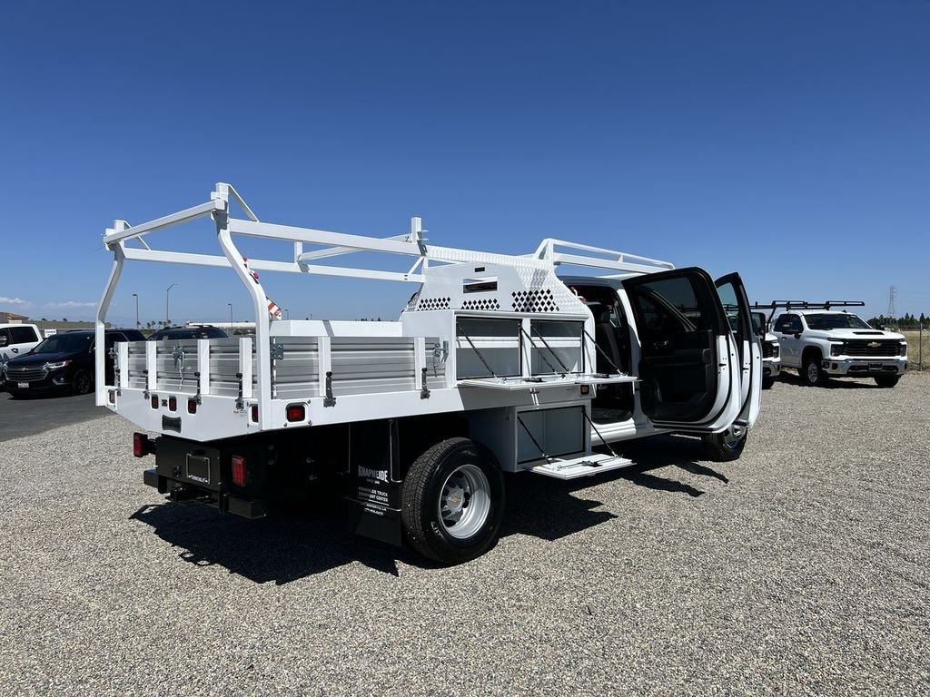 New 2026 Summit White Chevrolet Work Truck image 40