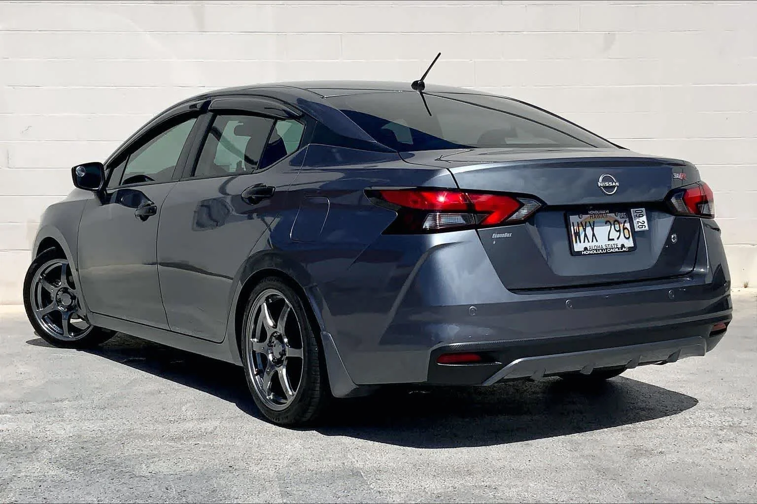 Used 2024  Nissan S image 4