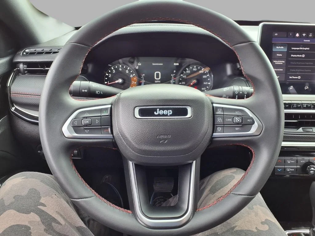Used 2025 Silver Jeep Trailhawk image 15