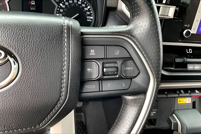 Used 2025  Toyota SR5 image 11