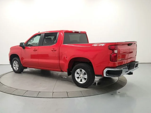 Used 2025 Red Chevrolet LT image 5
