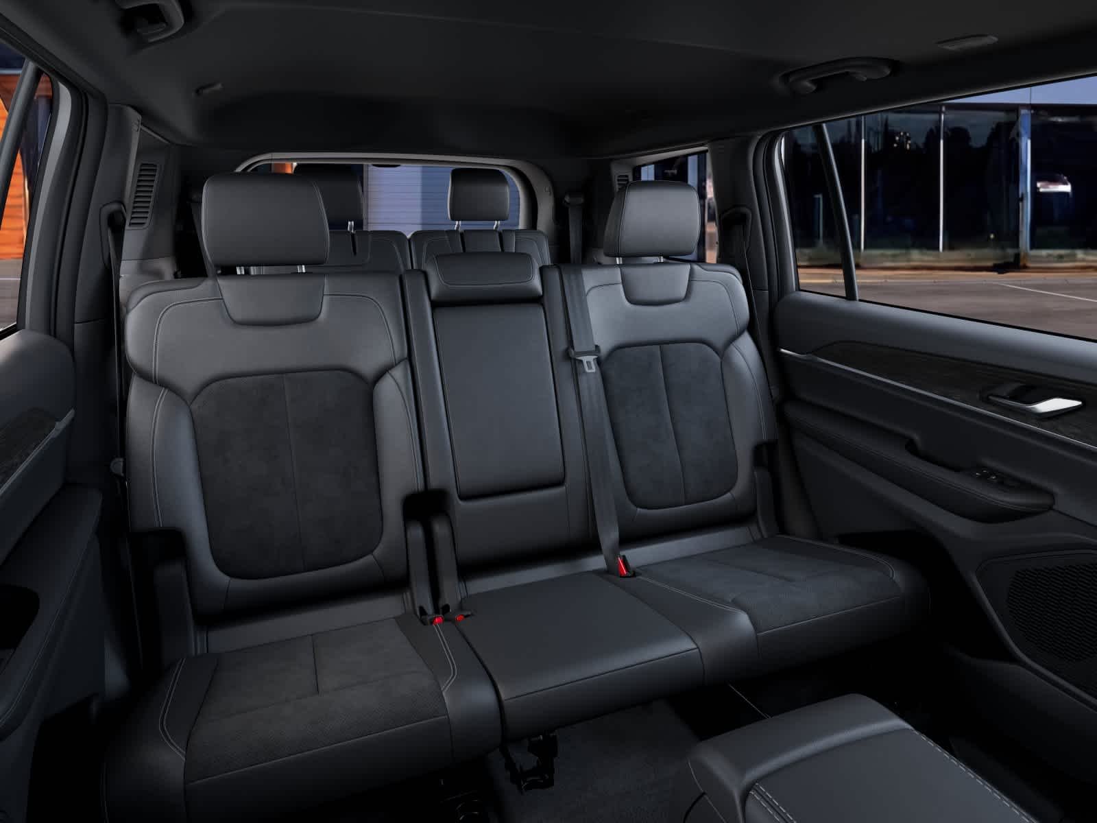 New 2026 Bright White Clear-Coat Exterior Paint Jeep Laredo Altitude image 15