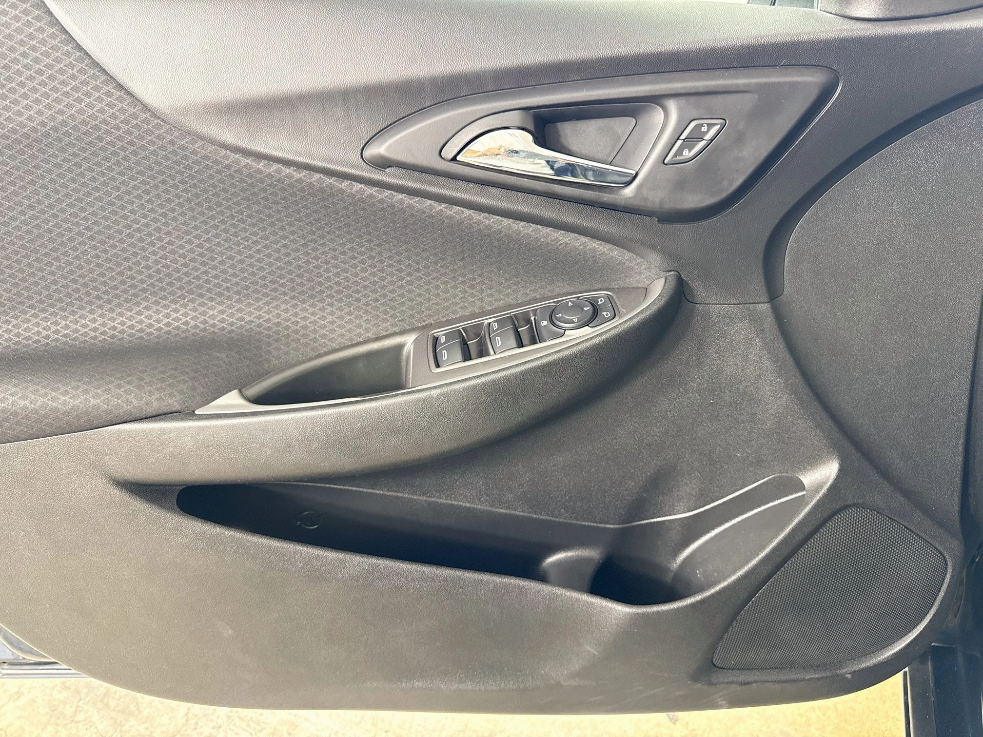 Used 2020 SHADOW GRAY METALLIC Chevrolet RS image 19