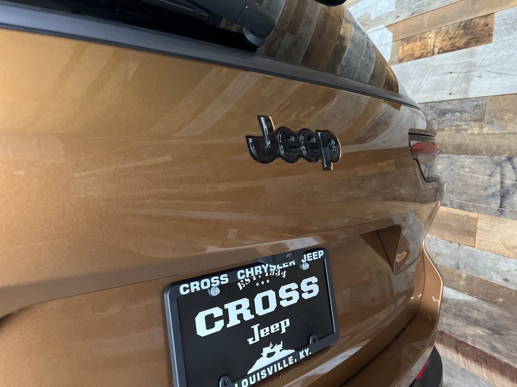 New 2026 Copper Shino Metallic Clear-Coat Exterior Paint Jeep Limited image 23