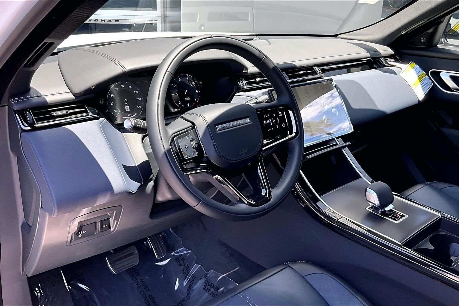 New 2026 Ostuni Pearl White Land Rover Belgravia Edition image 6