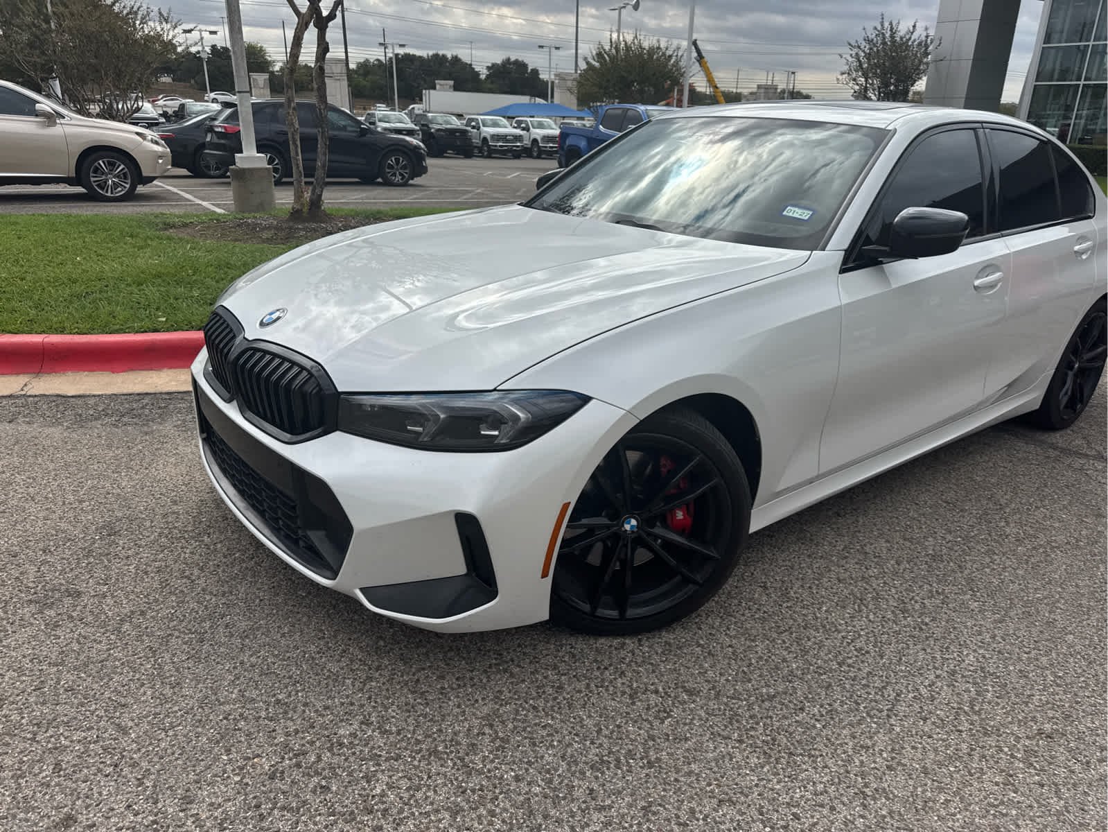 Used 2023 Mineral White Metallic BMW 330i image 4