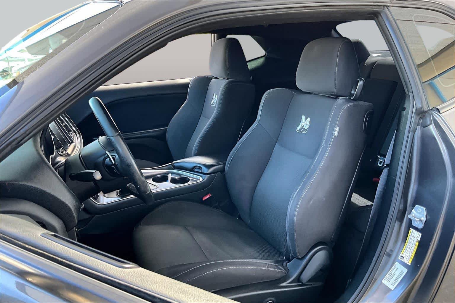 Used 2016 Granite Pearlcoat Dodge R/T Scat Pack image 8