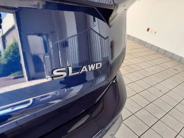 Used 2026 Deep Ocean Blue Nissan SL image 18
