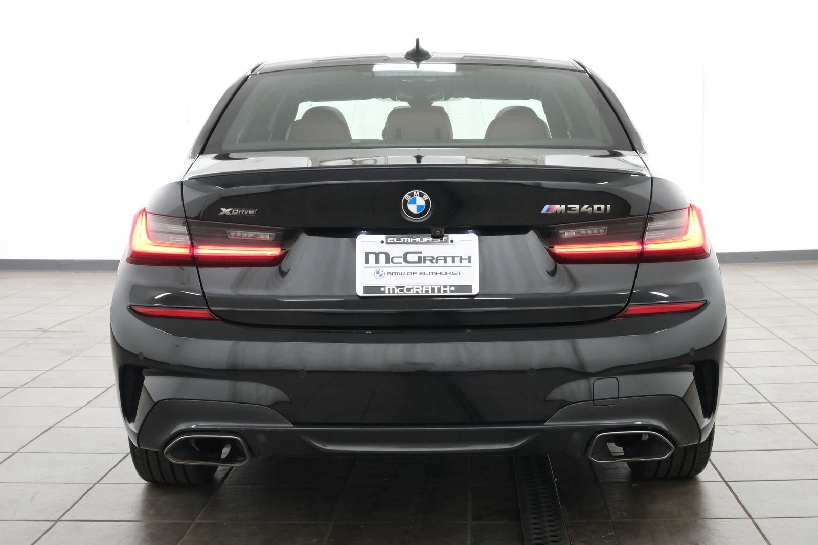 Used 2022 Black Sapphire Metallic BMW M340i xDrive image 4