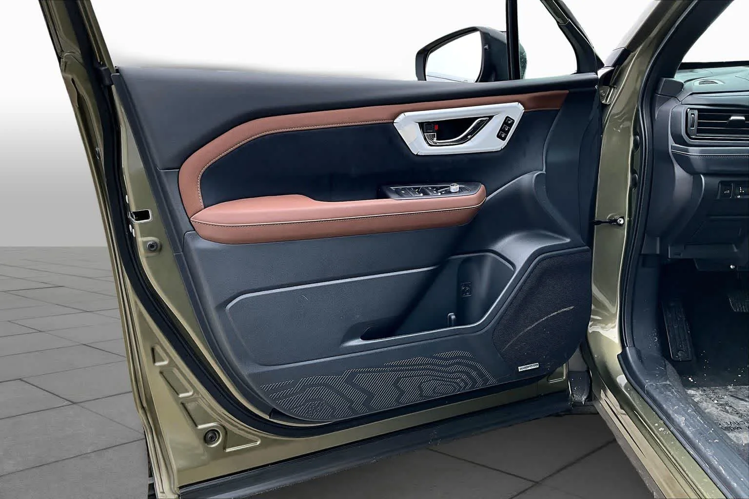 New 2026 Autumn Green Metallic Subaru Touring image 10