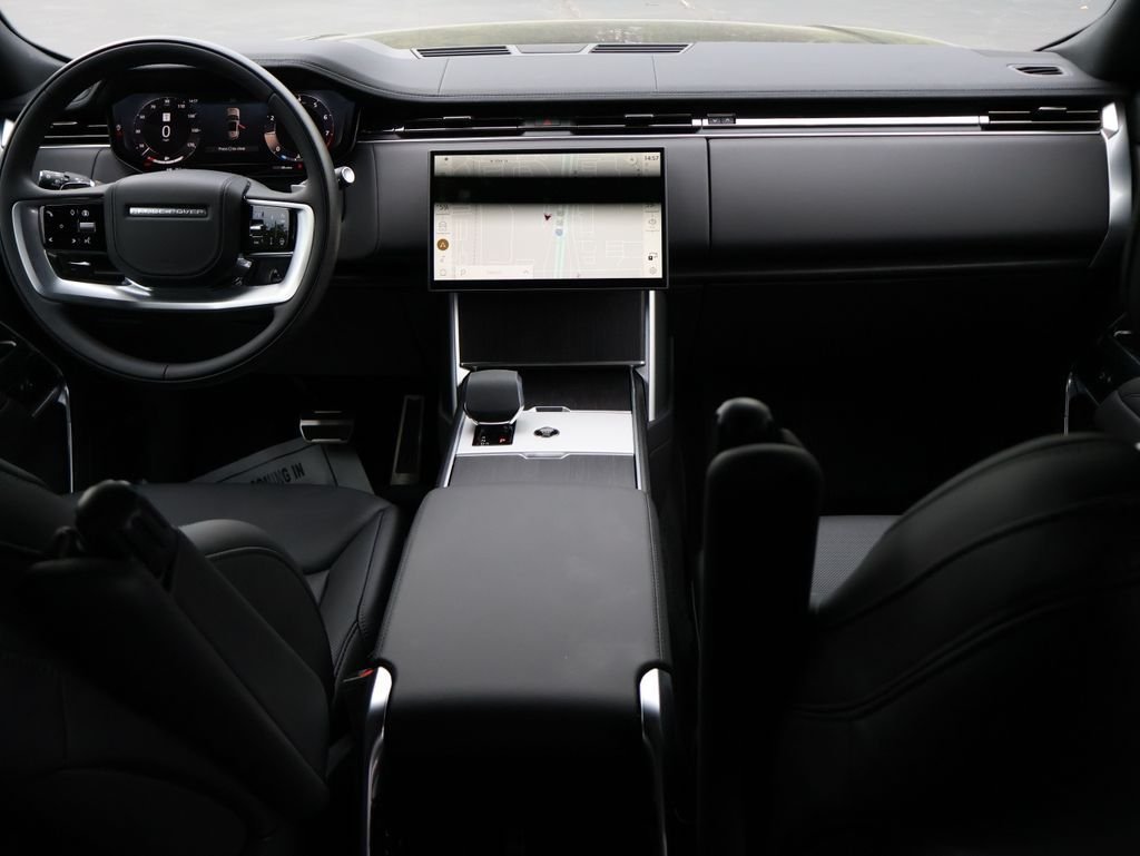 New 2026 Santorini Black Land Rover SE image 13