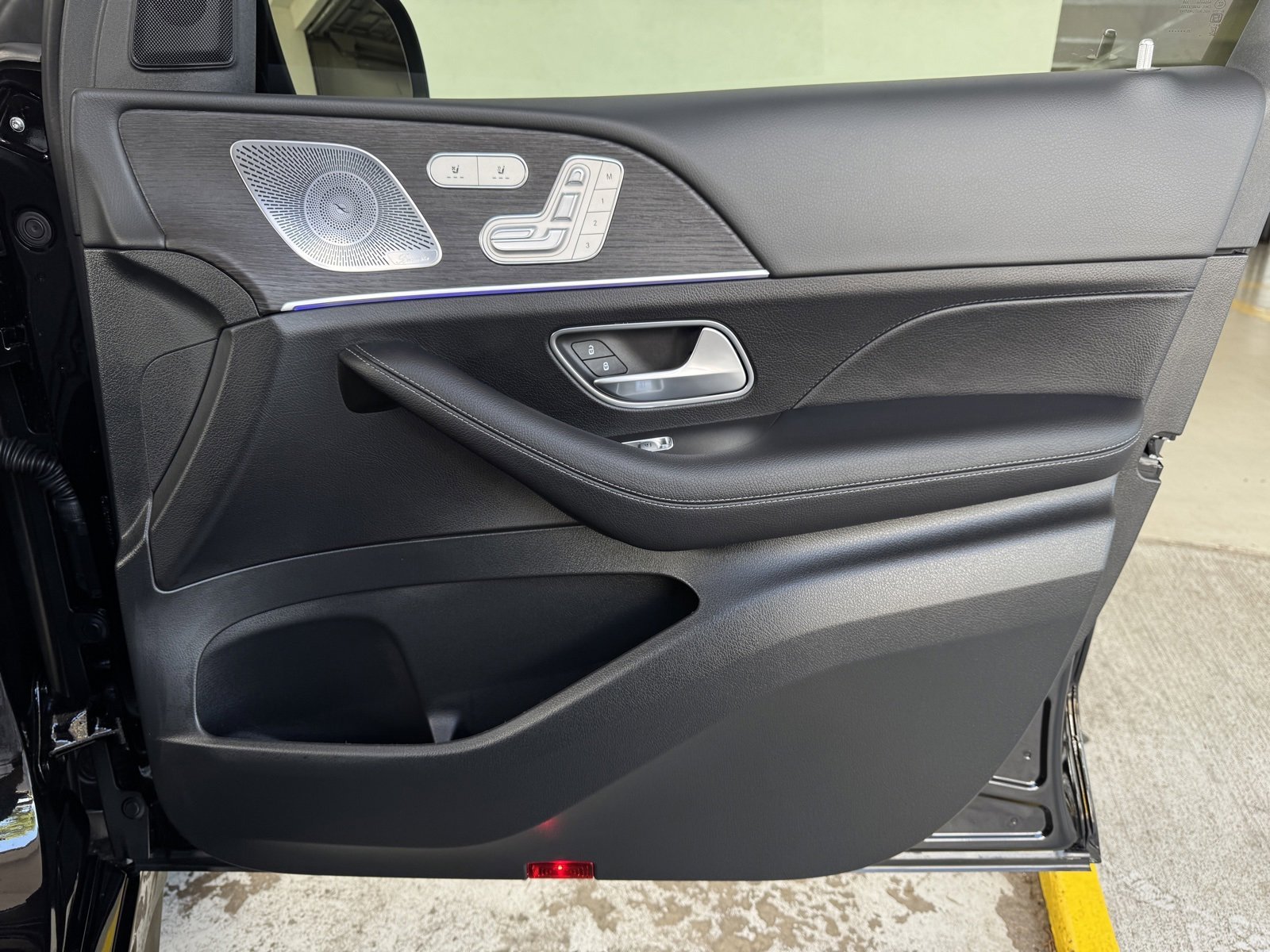 New 2026 Obsidian Black Metallic Mercedes-Benz GLE 350 image 42