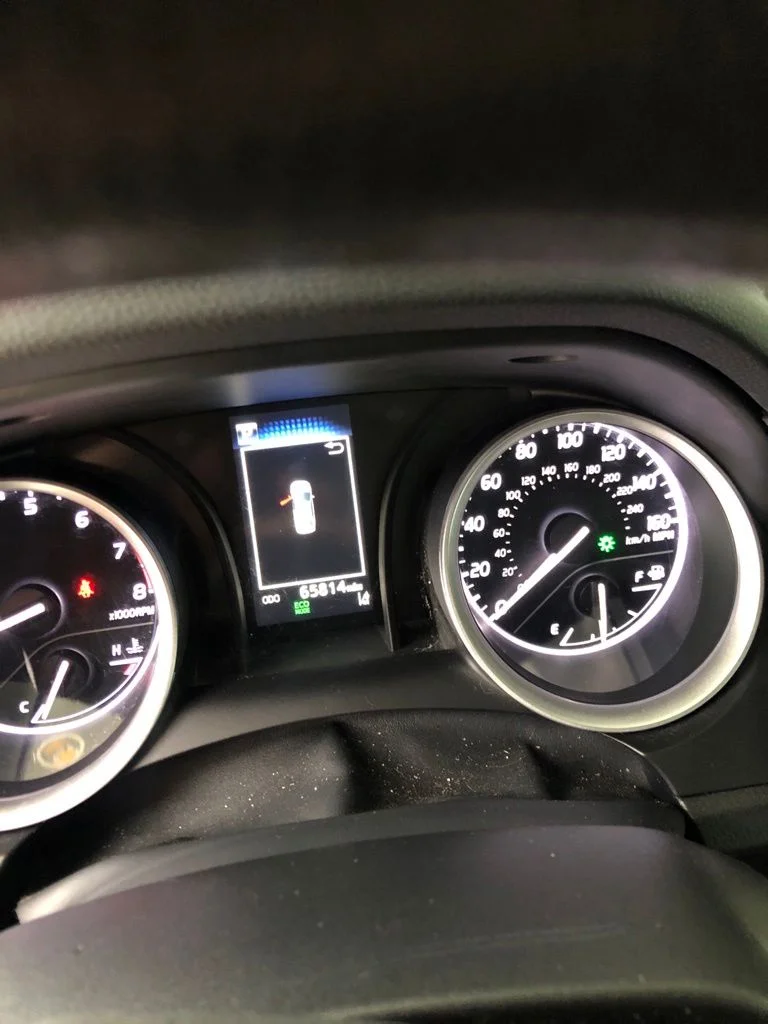 Used 2022 Silver Toyota LE image 21