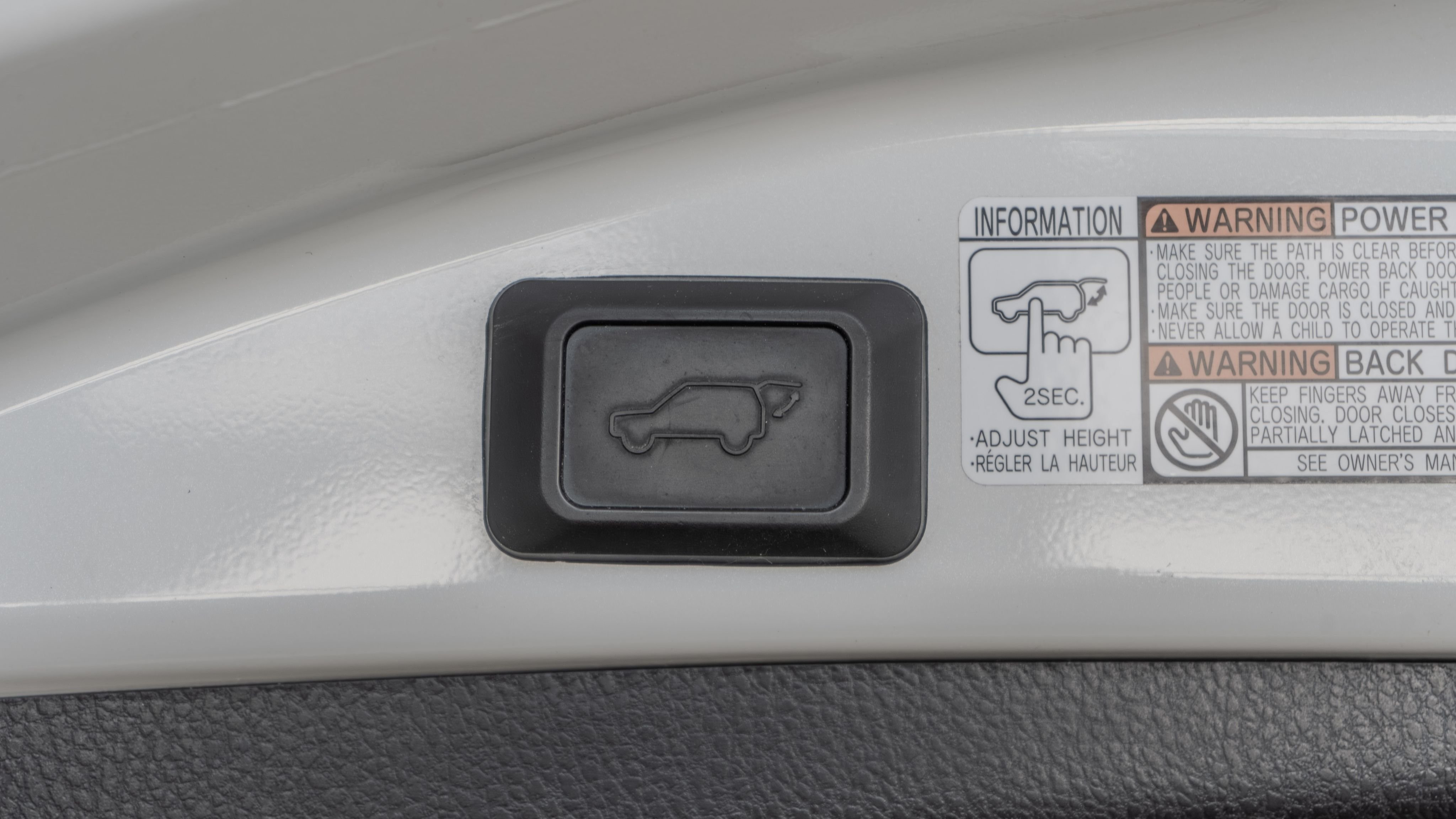 Used 2018 Blizzard Pearl Toyota Limited image 35