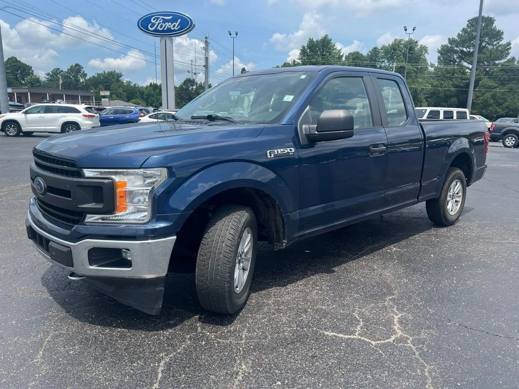 Used 2020 Blue Ford XL image 5