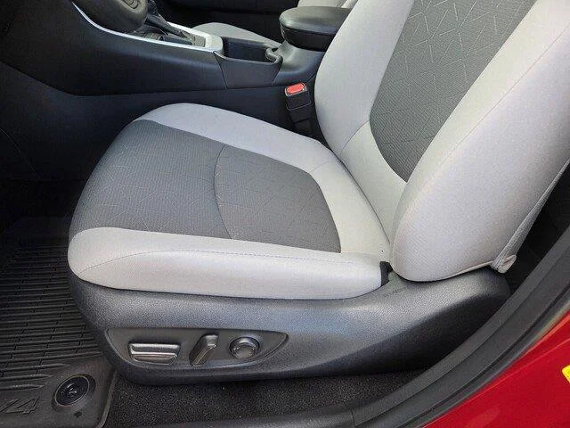 Used 2025 Ruby Flare Pearl Toyota XLE image 10