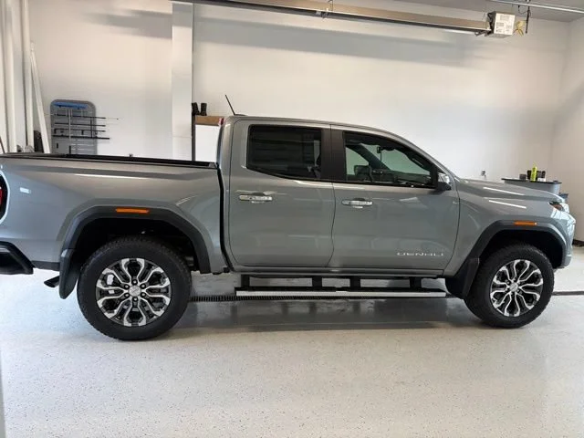 2026 GMC Canyon Denali - Photo 9