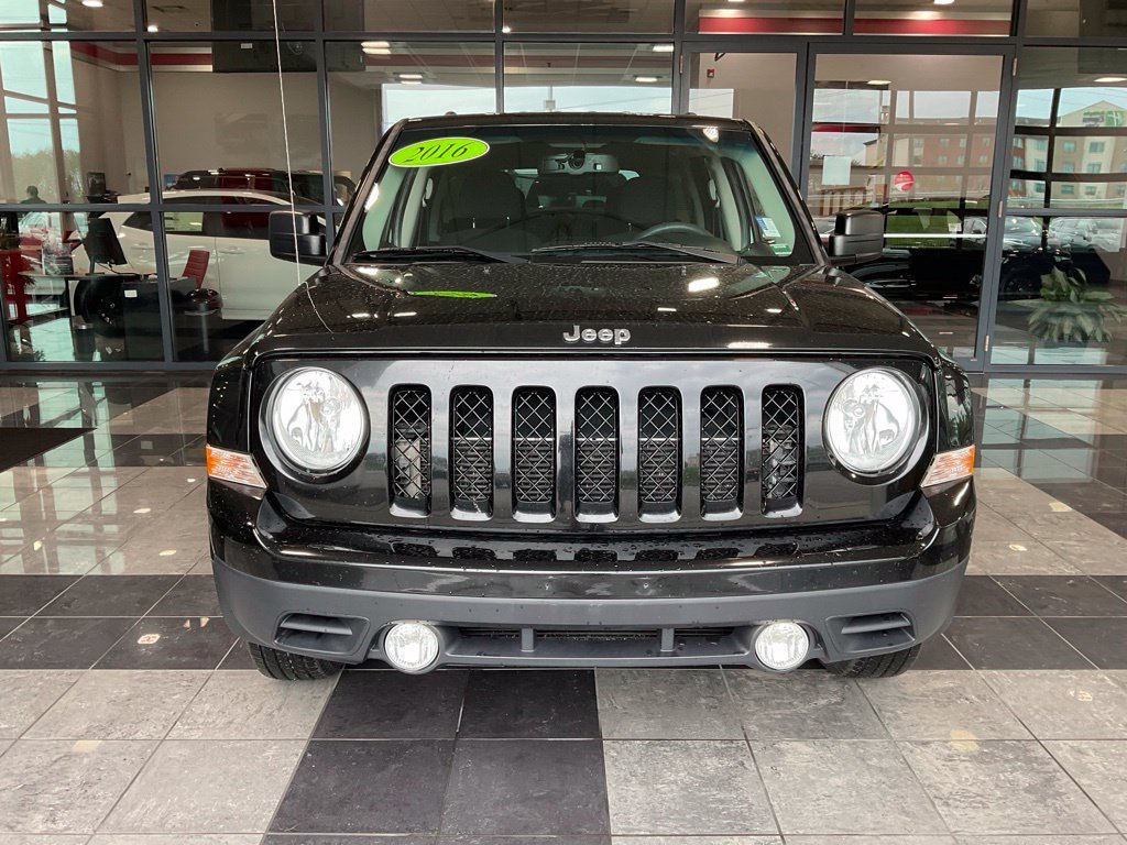 Used 2016 Jeep Patriot Sport with VIN 1C4NJPBA0GD811785 for sale in Kansas City