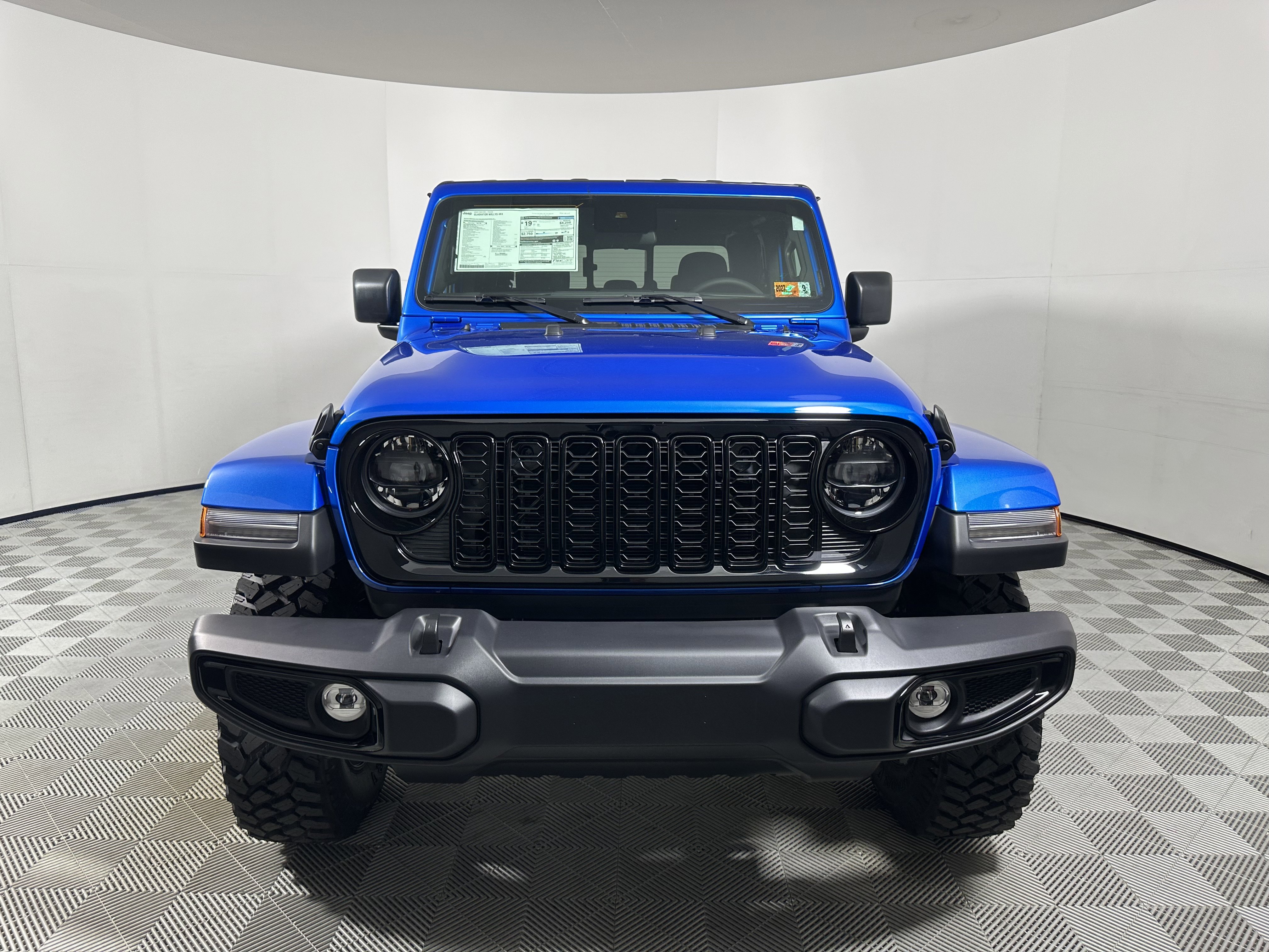 2025 Jeep Gladiator Willys - Photo 2