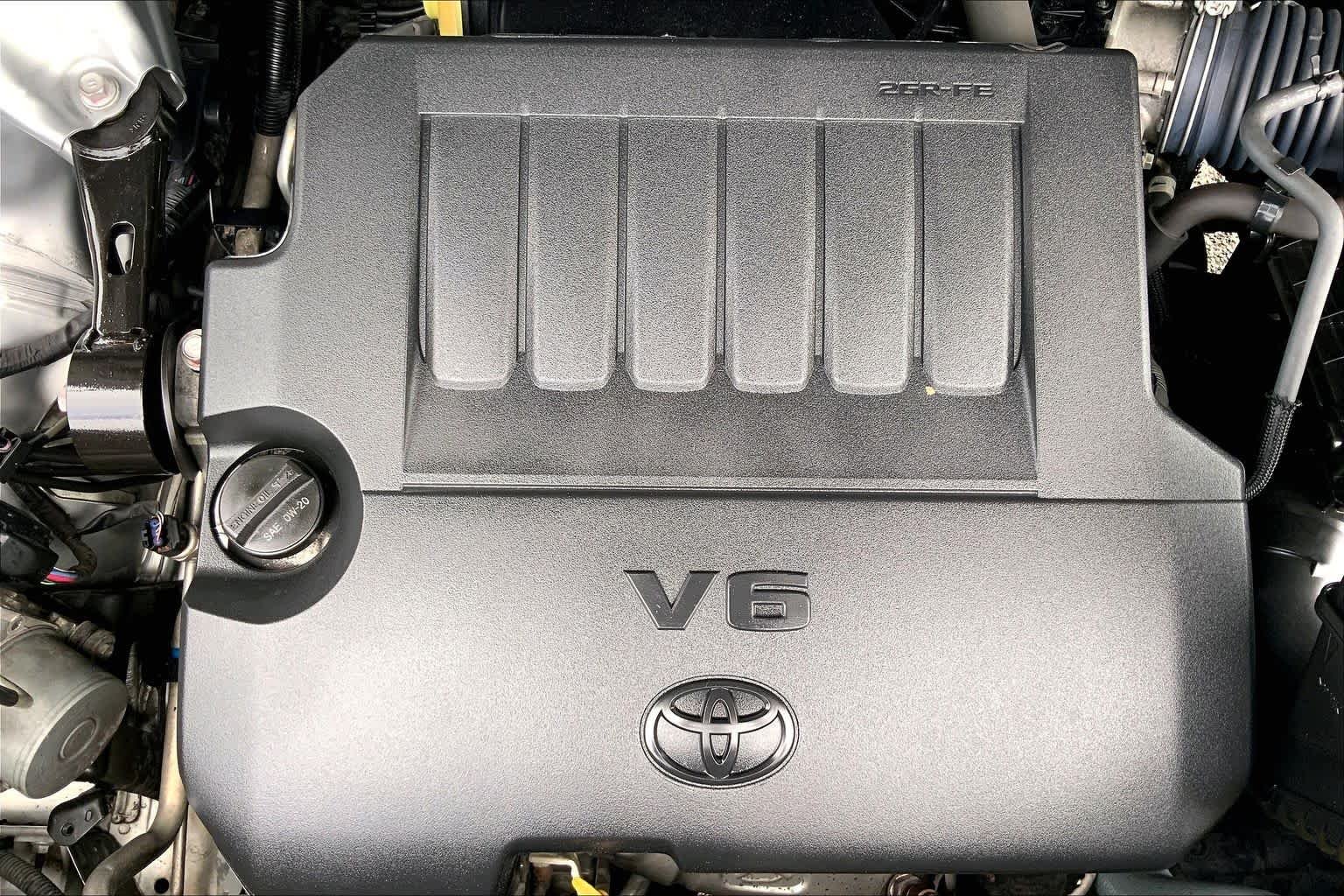 Used 2016 Silver Sky Metallic Toyota LE image 32
