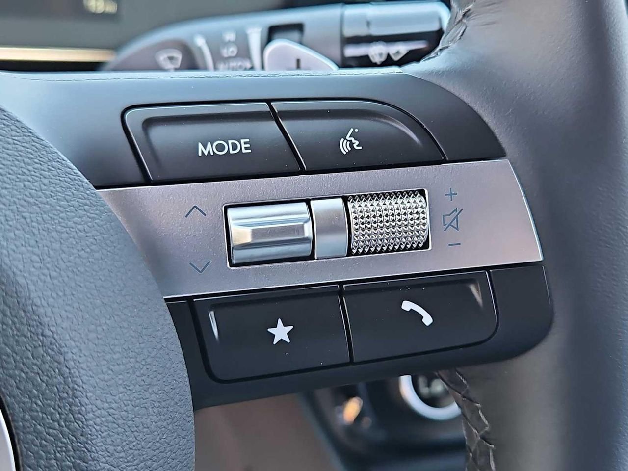 2025 Hyundai Santa Cruz Limited - Photo 25