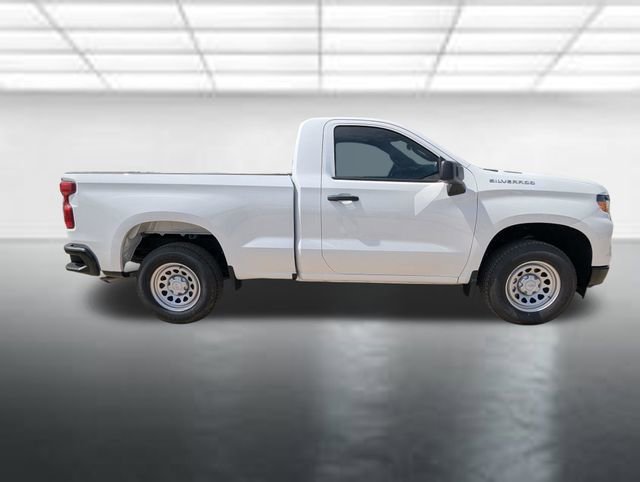 New 2026 Summit White Chevrolet WT image 23