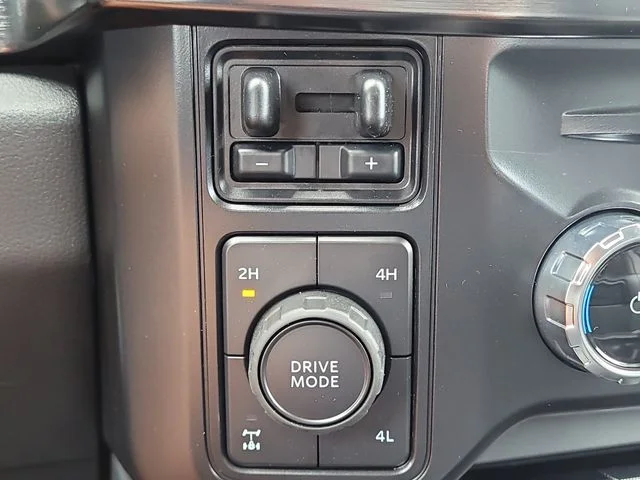 New 2026 Black Metallic Ford Lariat image 29