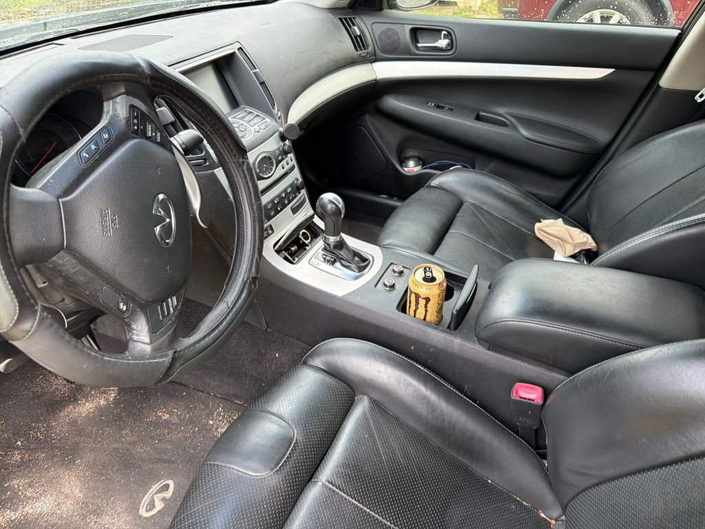 Used 2009 Black INFINITI Journey image 12