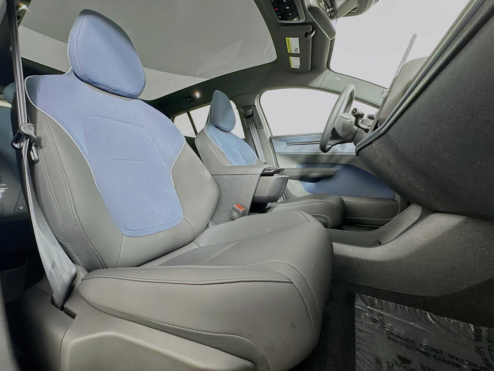 2025 Volvo EX30 Ultra - Photo 26