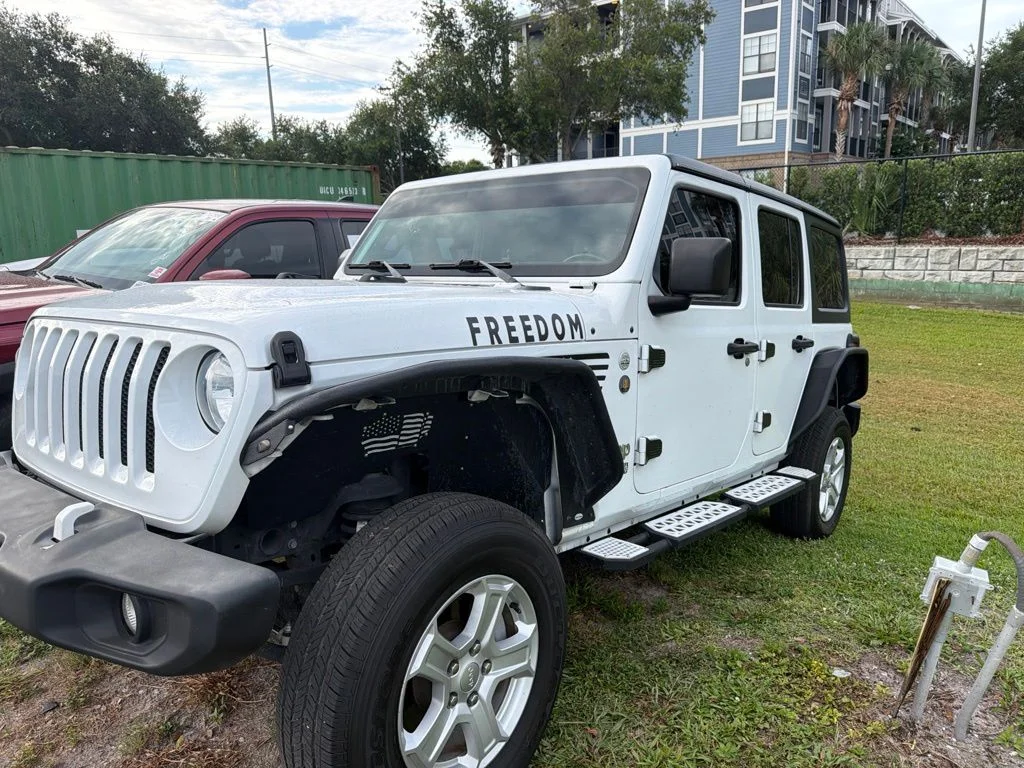 Used 2019 White Jeep Unlimited Sport S image 2