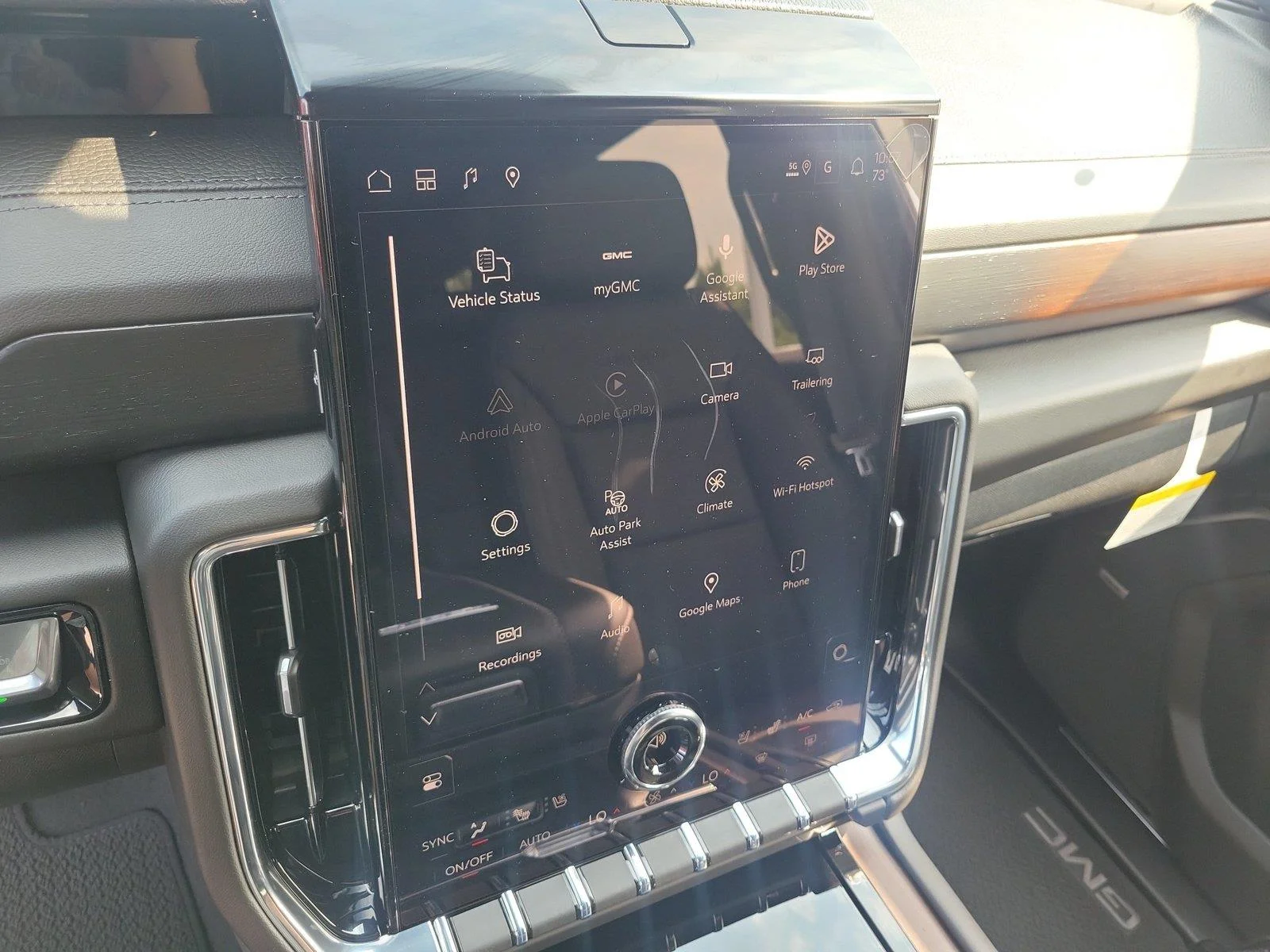 2026 GMC Yukon Denali - Photo 26
