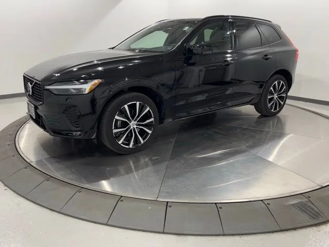 2023 Volvo XC60 B5 Plus Dark Theme