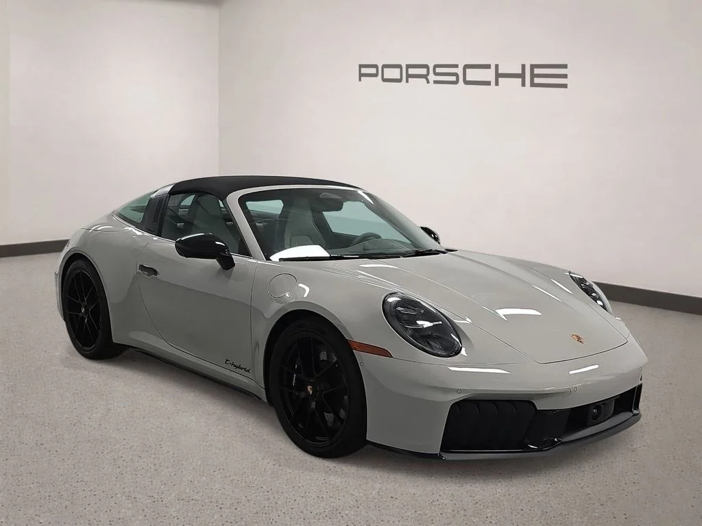 2026 Porsche 911 GTS - Photo 8