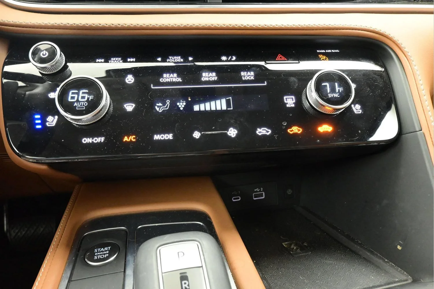 Used 2025 Majestic White INFINITI SENSORY image 18