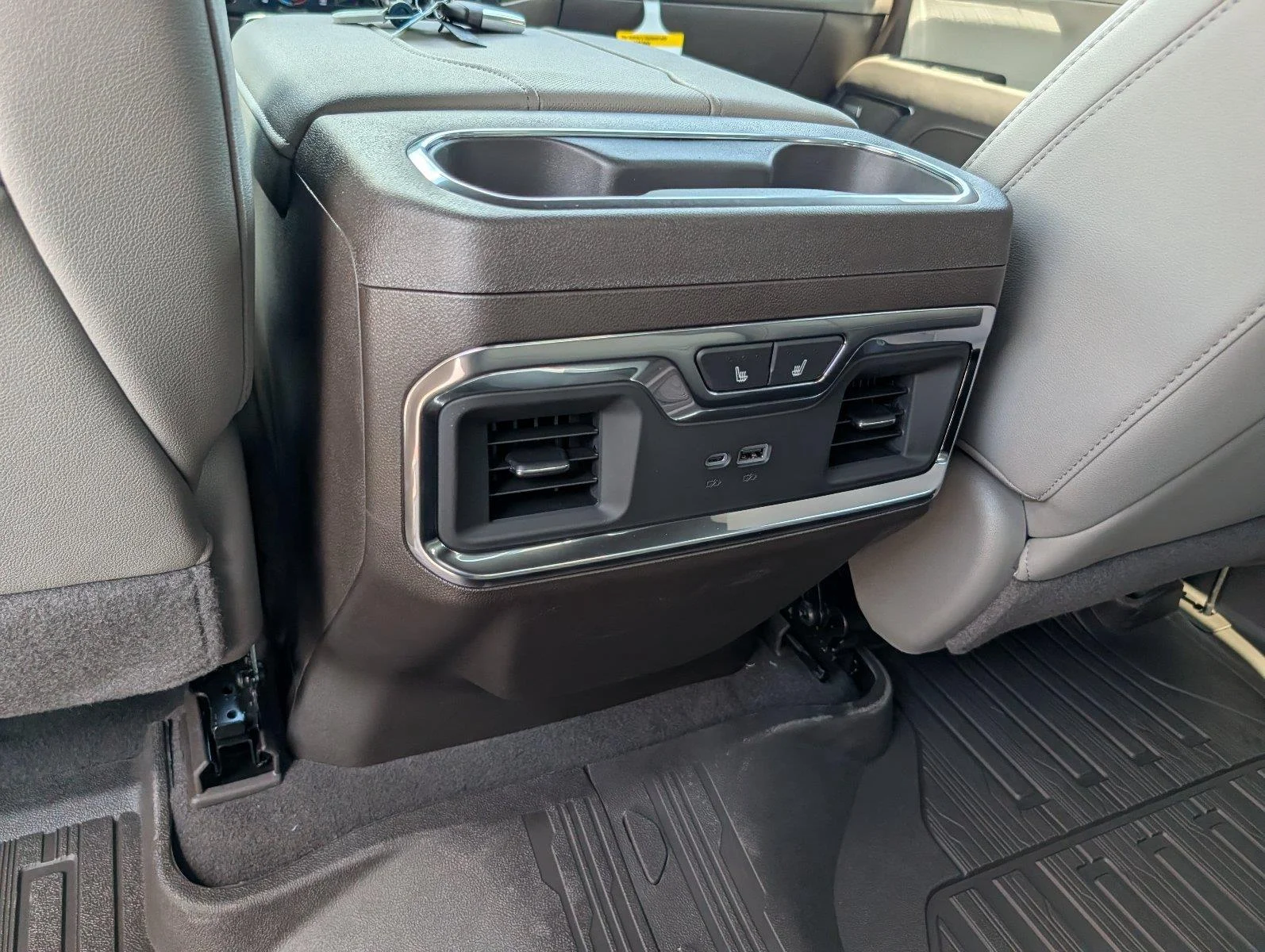New 2026 Summit White GMC SLT image 32