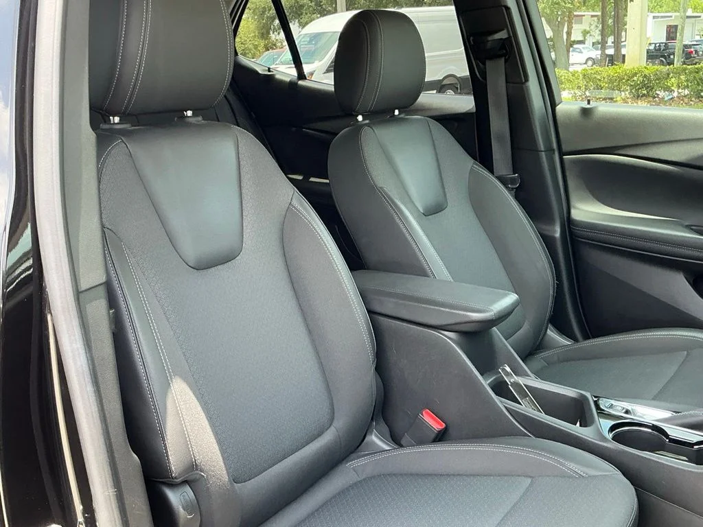 Used 2023 Black Buick Select image 19