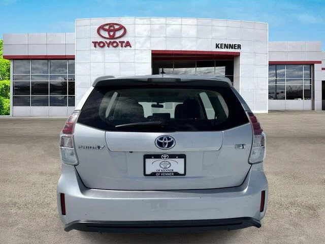 Used 2015 Classic Silver Metallic Toyota Three image 5